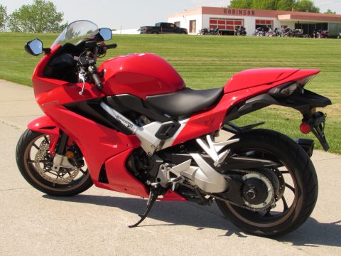 2015 Honda VFR800  - ONLY 1,000 KM - Simply Gorgeous - Low Insurance Rates