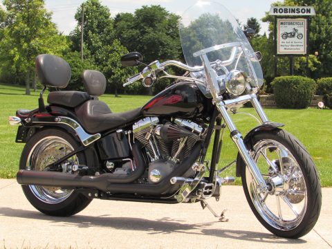 2006 Harley-Davidson Softail Standard FXSTi  - Over $12,000 in Customizing - 48,000 KM