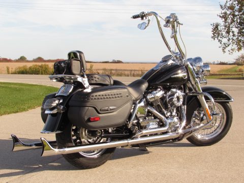 2020 Harley-Davidson Heritage Classic FLHC  - ONLY 3,000 KM - Almost $40,000 Invested and Like New